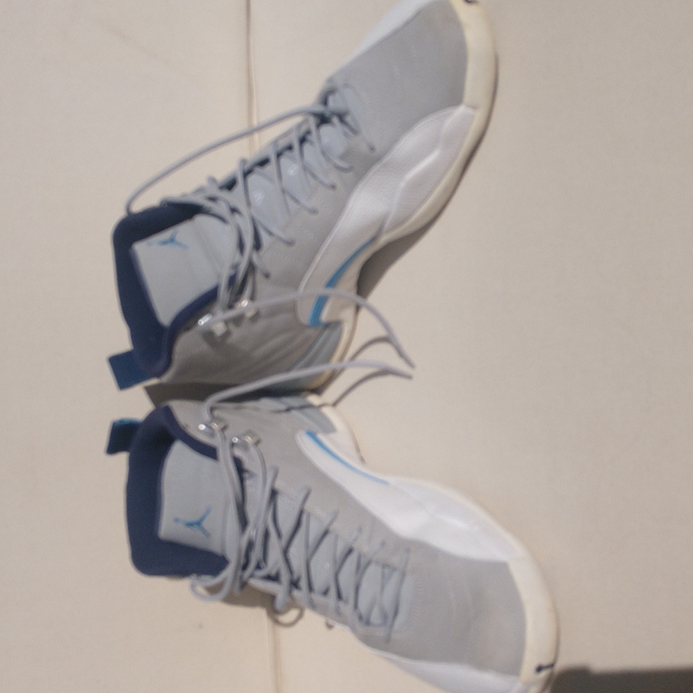 Jordan 12 Retro Uni Blue